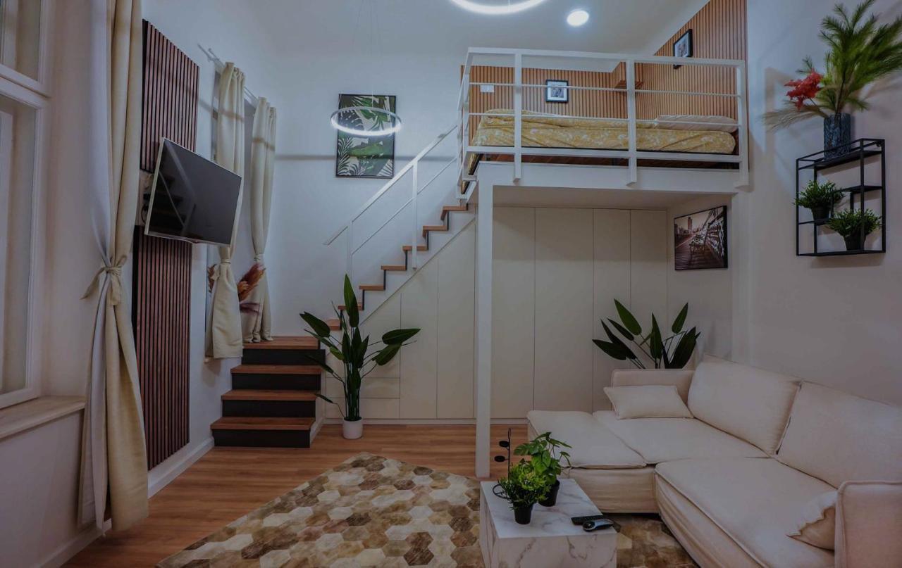 Greenlight Gallery By Newave * Budapeste